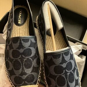 Coach shoes brand new
